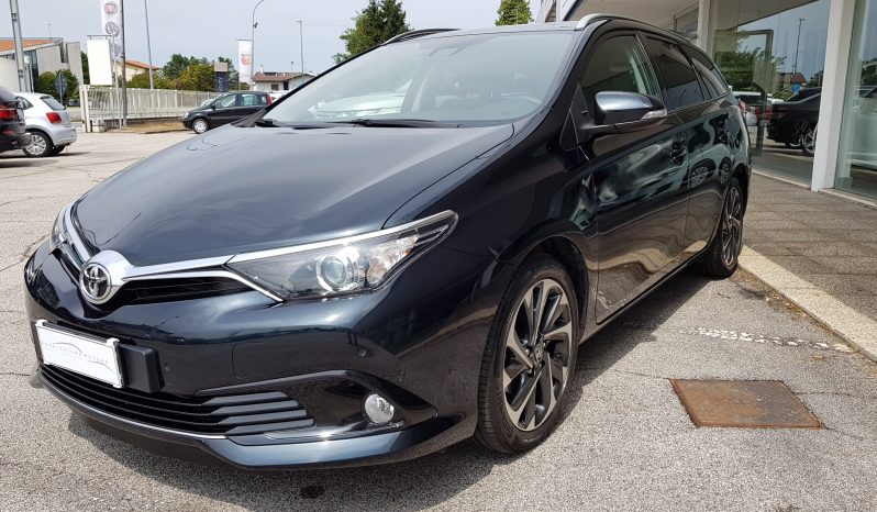 Toyota Auris Touring Sports 1.6 D-4D Active completo