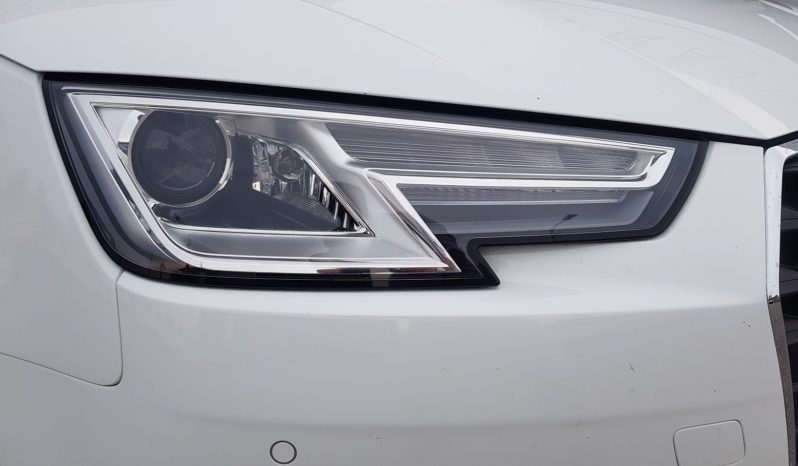 Audi A4 Avant 2.0 TDI 150 CV ultra S-tronic LED,NAVI,PDC completo