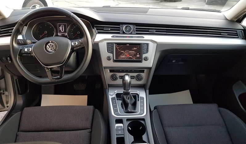 Volkswagen Passat Business 2.0 TDI DSG – NAVI – RADAR – PDC completo
