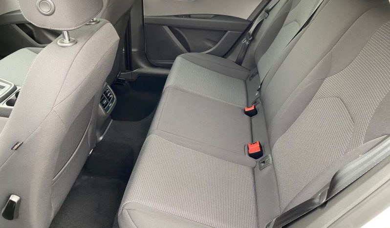 SEAT Leon 1.6 TDI 115 CV 5p. Style “PDC, NAVI,CRUISE” completo