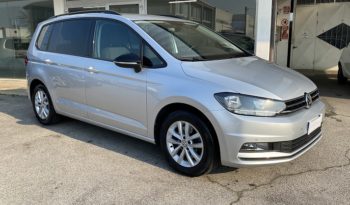 Volkswagen Touran 1.6 TDI 115 CV SCR DSG”5 POSTI” completo