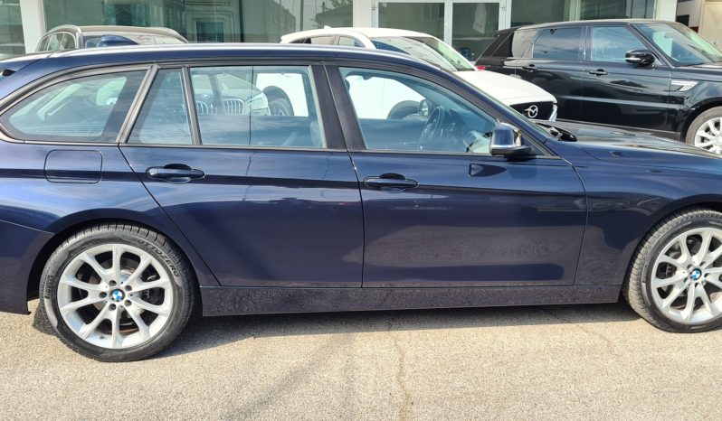 BMW 320 Touring Advantage Aut.”PDC-NAVI-CRUISE-CERCHI X18″ completo