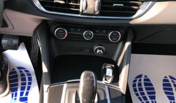 Alfa Romeo Stelvio 2.2 Turbodiesel 180CV Business ”PDC-NAVI-CRUISE“ completo