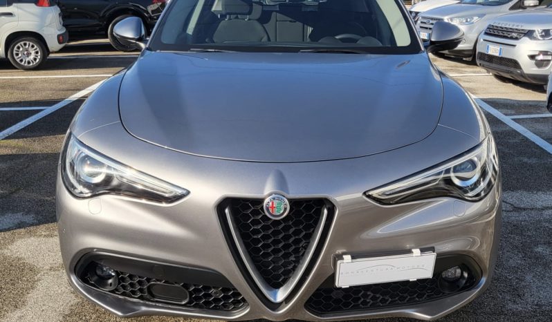 Alfa Romeo Stelvio 2.2 Turbodiesel 180CV Business “PDC-NAVI-CRUISE“ completo