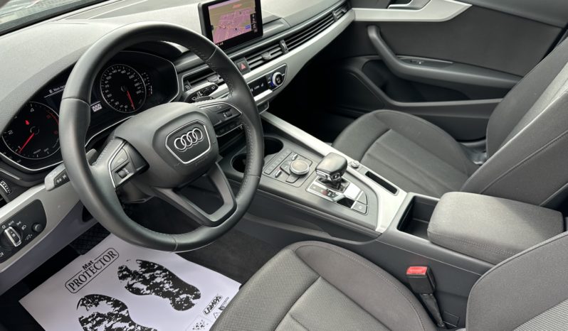 Audi A4 Avant 35 2.0 tdi Business 150cv s-tronic “PDC-NAVI-CRUISE” completo