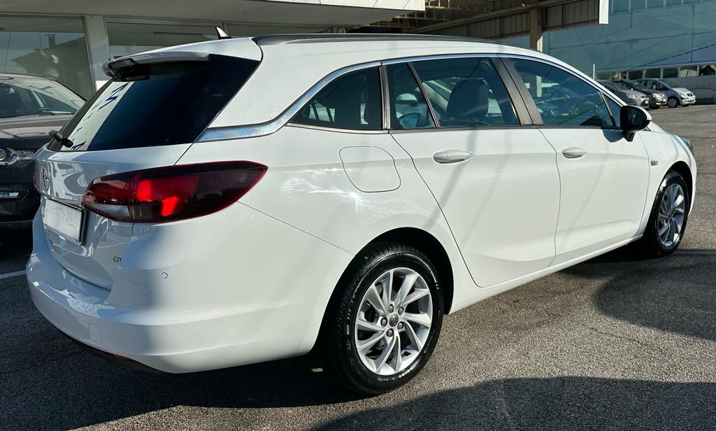 Opel Astra Sports Tourer 1.6 cdti Business s&s 110cv “PDC-NAVI-CRUISE” completo
