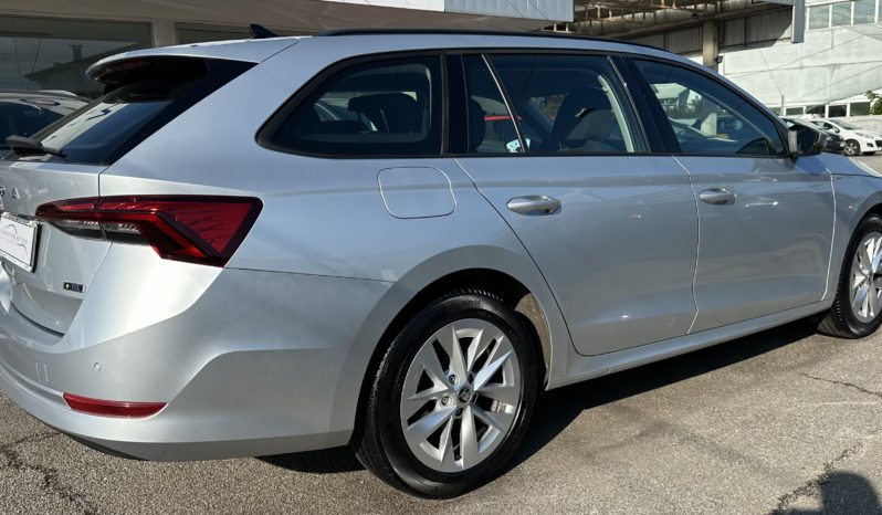 Skoda Octavia Wagon 1.0 eTsi  DSG Ambition “PDC-NAVI-CRUISE” completo