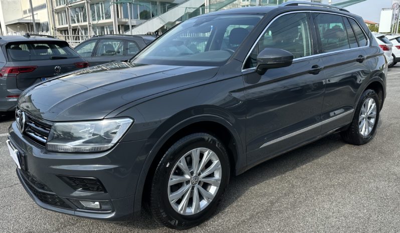 Volkswagen Tiguan 1.5 tsi Business 130cv “PDC-NAVI-CRUISE” completo