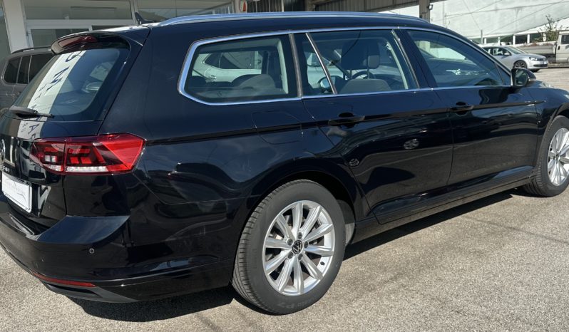 Volkswagen Passat Variant 2.0 tdi Business 122cv dsg “PDC-NAVI-CRUISE” completo