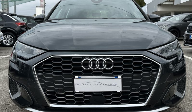 Audi A3 Sportback 1.4 tfsi-e Business Advanced 204Cv completo