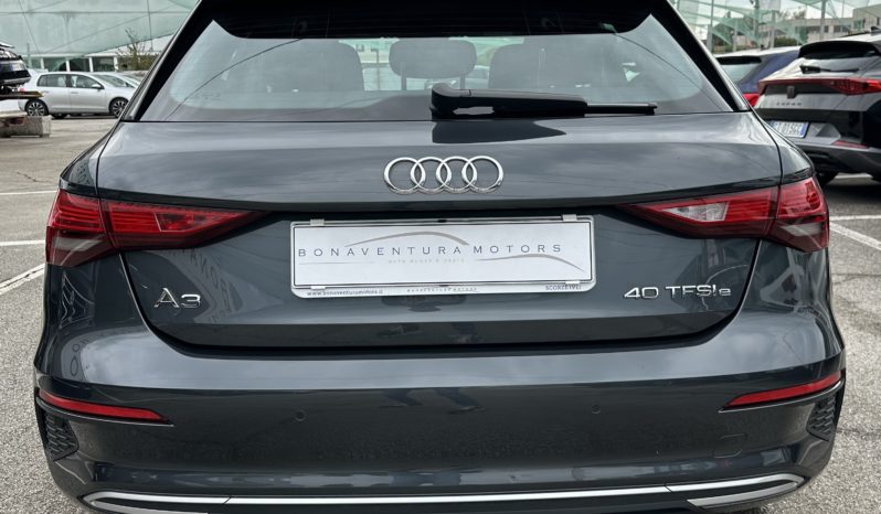 Audi A3 Sportback 1.4 tfsi-e Business Advanced 204Cv completo